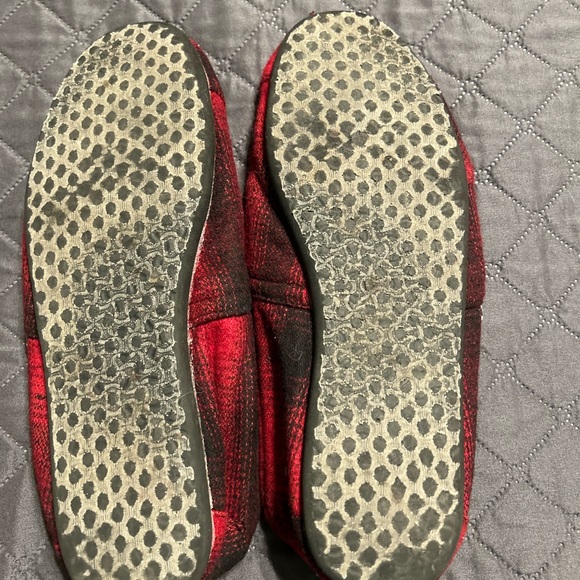 Toms slip ons - Picture 3 of 4
